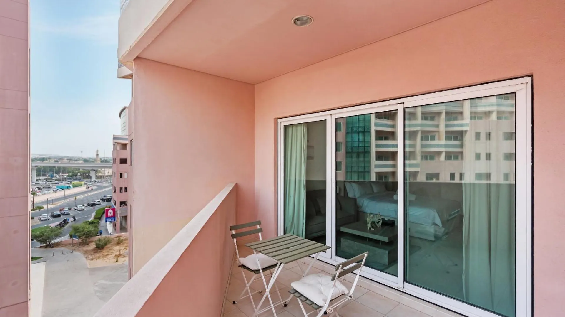 Sunny Studio Perfect For Discovery Gardens Stays Dubai United Arab Emirates