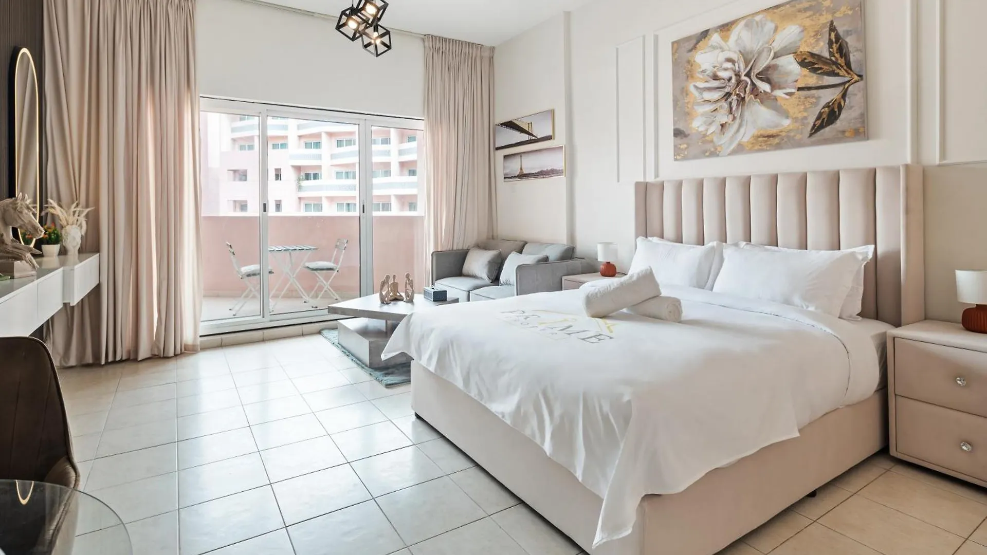 Sunny Studio Perfect For Discovery Gardens Stays Dubai Apartment