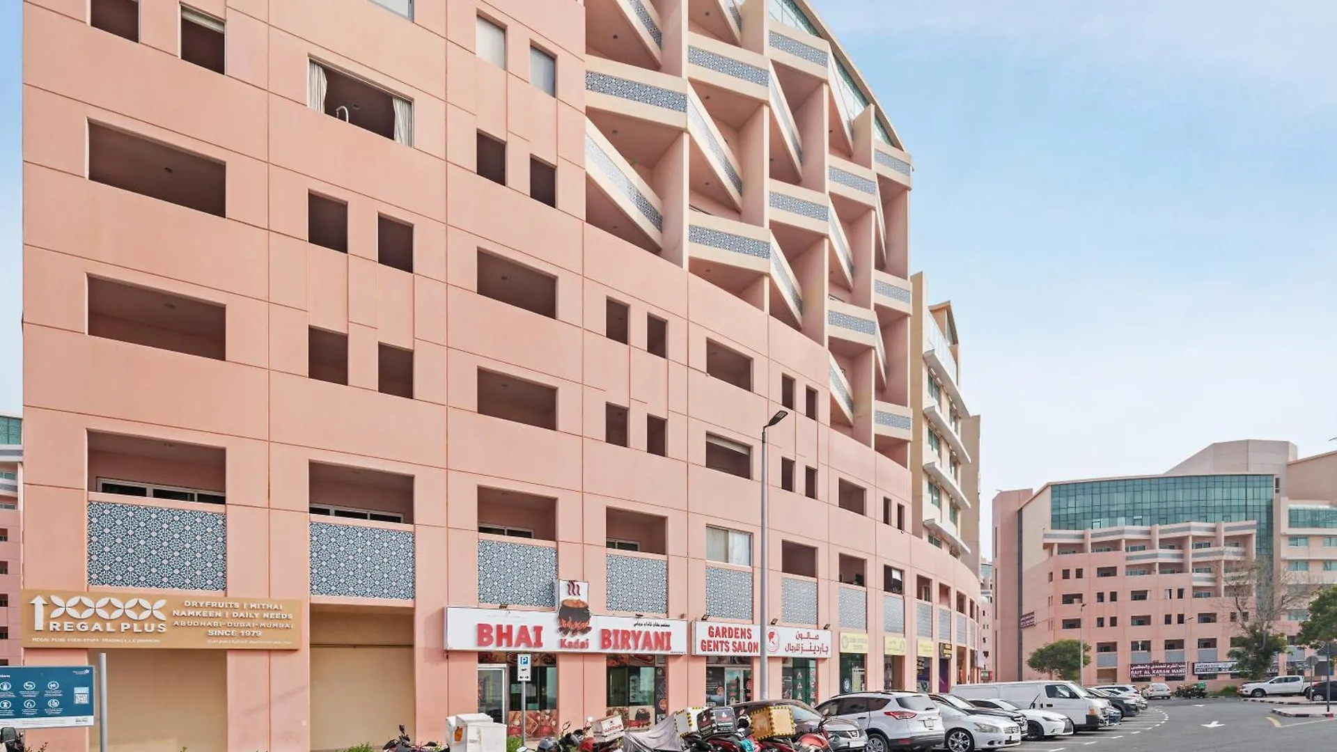 Sunny Studio Perfect For Discovery Gardens Stays Dubai Apartment